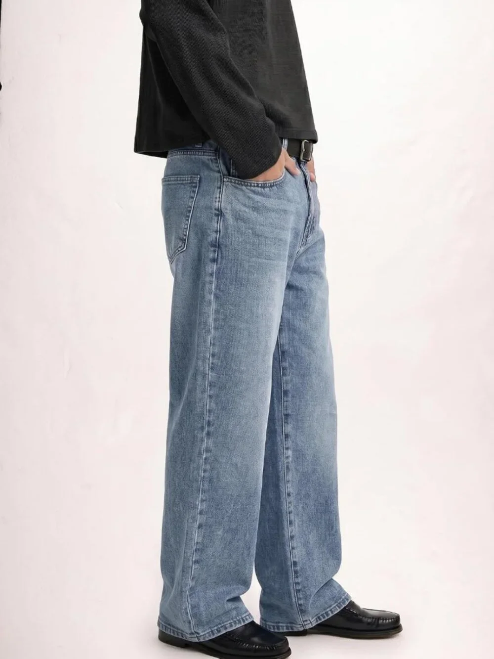 Men's Relaxed Fit Jeans - Comfortable Casual Denim Pants for Everyday Wear